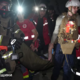 Ruski napad z droni na Odeso terjal življenje in zanetil požar v stanovanjski stavbi