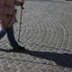 Starejšega občana s pretvezo oškodoval za 2200 evrov
