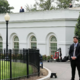 Trump v šali o namestitvi jedrskih raket na streho Bele hiše