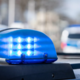 Tragedija na pokopališču: dvojčka umrla pod kolesi avtomobila