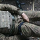 Smrtonosen kult, zaradi katerega narašča število amputacij med vojaki