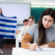 Grčija v primežu demografske krize: Zapreti bodo morali več kot 700 šol