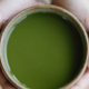 Matcha pri generaciji Z izpodriva pitje kave