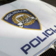 Vznemirjena občanka poklicala policijo: »Štiri ure sta bila gola v avtu, vem, kaj sem videla!«
