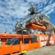 Zakaj je oranžni gigant privezan na pomolu v Kopru?