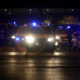 Vozil po zadnjem kolesu mopeda in (tudi peš) bežal pred policijo