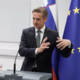 Golobov predvolilni bonbonček: božičnica za vse?