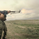 Recenzija filma Ena bitka za drugo: Polarizacija, ki golta generacije