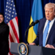 Zelenski pred srečanjem pogajalcev govoril s Trumpom