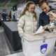 Od kapučina do vaške diplomacije: kako Slovenci preživljamo volilno nedeljo
