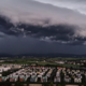 Hudo neurje v Nemčiji zahtevalo dve življenji, meteorologi svarijo pred najhujšim