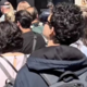 Kaos pri sosedih: turisti preplavili ulice, domačini na robu živcev