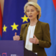 Von der Leyen za poleti napovedala predlog glede omejitve dostopa otrok do družbenih omrežij