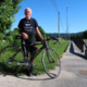 Legenda Maratona Franja: 78-letni Konrad na pot s tremi jajci, rozinami in 18 let starim kolesom