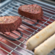 EU bo prepovedala rastlinske »steake«, veganski »burgerji« pa ostajajo na menijih