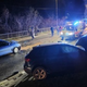 Trčil, nadaljeval vožnjo, napihal 2,5 promila; žalil mamo in policiste ter grozil
