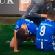 Nasprotniki MARIBORA povročili velik incident: Nogometaš med prenosom tekme LULAL kar na igrišču (video)