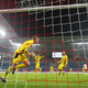 Borussia se je z zmago na derbiju vrnila v boj za naslov