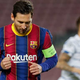 UAAAU! To lahko SAMO MESSI! Glejte ta nor PROSTI STREL, premagal je DVA VRATARJA?! (video)