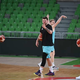 Poglejte, kaj SLOVENCI počnejo na treningu! Dončić in soigralci na vso moč že v igri ... (video)
