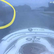 Norost! Čista norost! Med dirko formule ena je bil na stezi traktor, čisto pravi traktor, mimo pa z 250 km/h... (video)