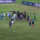 Brutalni prizori! Nogometašicam se je utrgalo in prišlo je do vsesplošnega pretepa (video)
