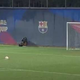 Najprej obranil, nato streljal na osupljiv način - vratar Barce je megatalent (video)