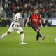 Je to možno?! Modrić zadel soigralca v glavo, ko je bil že na tleh (video)