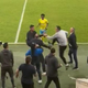 Še Srbi so šokirani zaradi brce na finalu pokala: glejte, kaj sta delala Riera in Stojanovićev pomočnik (video)