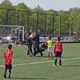 Grozljivi prizori na nogometni tekmi: Pred očmi otrok nokavtiral sodnika (video)