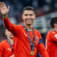 'Kakršen oče, takšen sin': Cristiano Ronaldo s sinom kazal mišice, fotka se širi kot požar (foto)