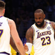 LeBron za Lakerse ali koga drugega - noro, kaj počne James, glejte to (foto)