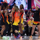 Na tekmi zvezdnic lige WNBA padali rekordi