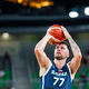 Dončić je tako zapel med tekmo, posnetek je postal pravi hit (video)