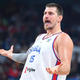 Fiba uvaja kazni za košarkarje, ki ... Nikola Jokić v resnih težavah