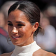 Meghan Markle v čudovitih elegantnih hlačah, popolnih za jesen 2022