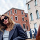 Top z naramnicami je normcore trend, ki ga morate vključito v svojo garderobo: Izbrali smo najboljših 10 modelov