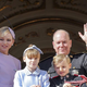 Monaška princesa Charlene in princ Albert objavila sproščeno božično voščilnico: Družina še nikoli ni bila videti bolj usklajena
