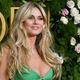 Najbolj ponesrečeni videzi s sinočnjih zlatih globusov: Heidi Klum morda vodilna med letošnjimi polomijami na rdeči preprogi