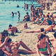 Fotografija, ki odpira spomin: na nostalgičnem posnetku plaže v bivši Jugoslaviji so vsi opazili le eno stvar