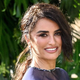 Pariški glamur Penelope Cruz: prosojna eleganca, ki vas bo pustila brez besed (FOTO)