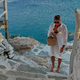 Ta grški otok je neodkrit raj – pravijo, da je kot Santorini pred 30 leti