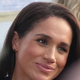 Meghan Markle navdušila v dnevni obleki, ki dokazuje pravilo "manj je več"