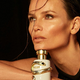 Parfum, ki se spremeni v nakit: Roberto Cavalli predstavil novo dišavo z inovativnim detajlom