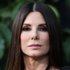 Sandra Bullock dobro ve, kaj je treba obuti: vsi so navdušeni nad udobjem, ki si ga je brez pomisleka privoščila