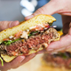 Kaj se dogaja na trgu rastlinskega mesa po napovedanem borznem debiju družbe Impossible Foods