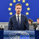 (intervju) Jan Huitema, evropski parlament: Po letu 2035 bo lastništvo bencinskega avta zelo drago