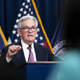 Fed ohranil obrestno mero med 4,25 in 4,5 odstotka