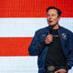 Elon Musk prevzema nadzor nad prodajo vozil znamke Tesla v Evropi