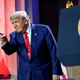 Trump odpustil direktorico po slabih podatkih o zaposlovanju